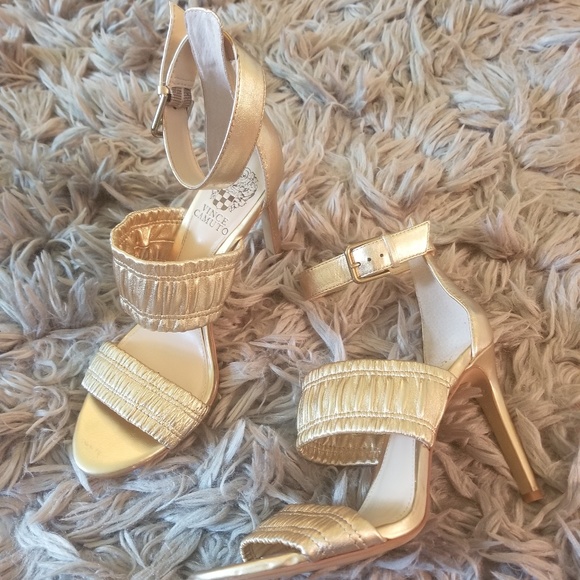 Vince Camuto Gold Heels - Picture 2 of 5